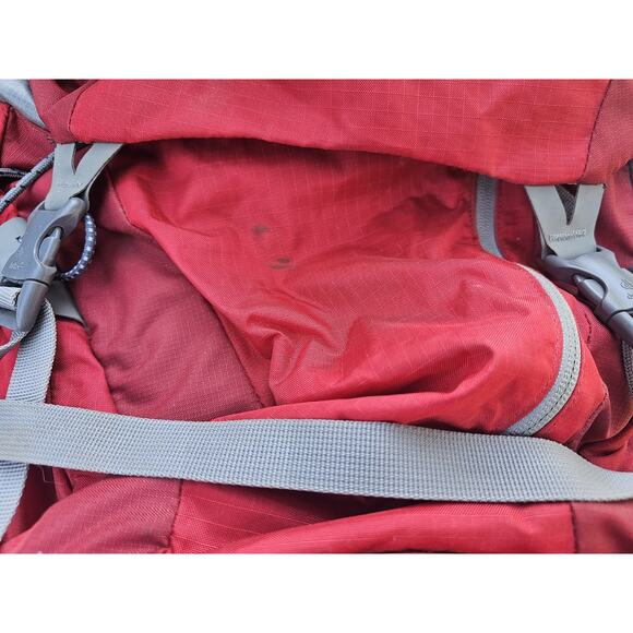 Deuter Futura 32 AC Backpack - Hydration Compatible - Great Daybag - Picture 4 of 16